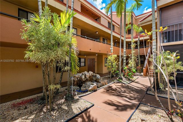 15525 N Miami Lakeway N 205-8, Miami Lakes, FL 33014