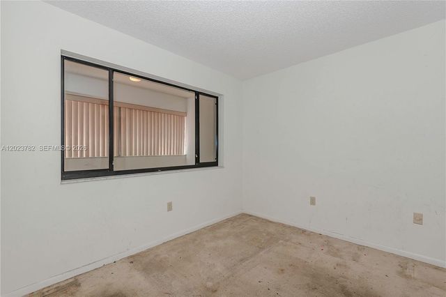 15525 N Miami Lakeway N 205-8, Miami Lakes, FL 33014