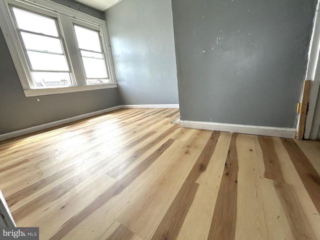 7101 SEAFORD RD, Upper Darby, PA 19082