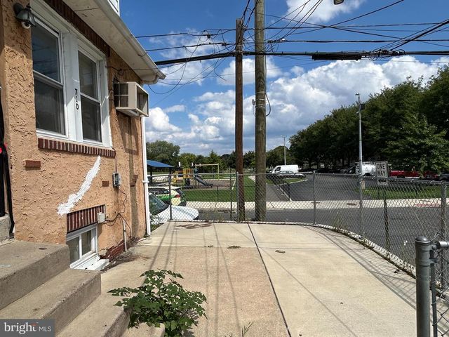 7101 SEAFORD RD, Upper Darby, PA 19082