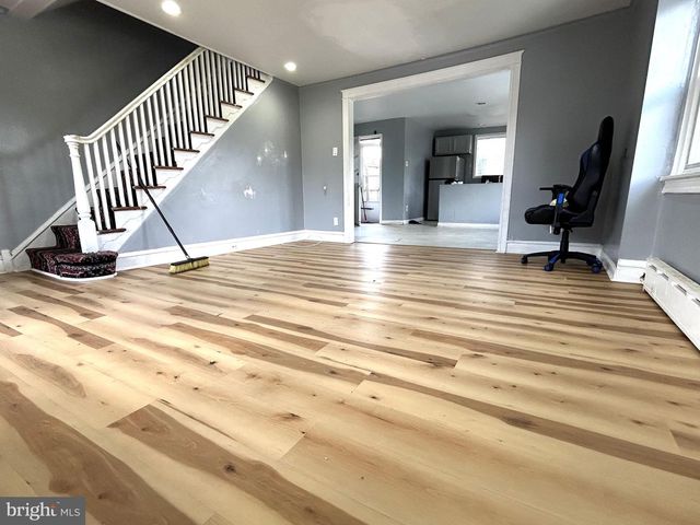 7101 SEAFORD RD, Upper Darby, PA 19082