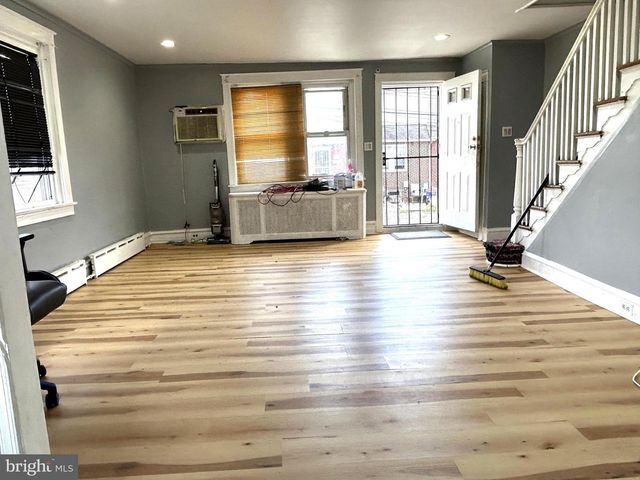 7101 SEAFORD RD, Upper Darby, PA 19082