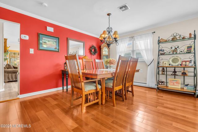 16 Goyave Street, Toms River, NJ 08757