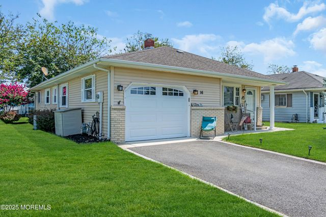 16 Goyave Street, Toms River, NJ 08757