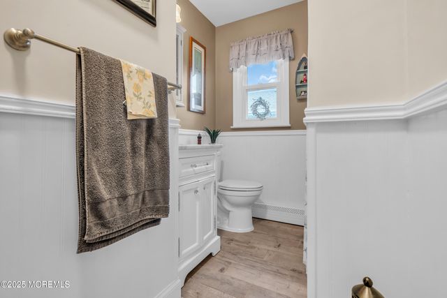 16 Goyave Street, Toms River, NJ 08757