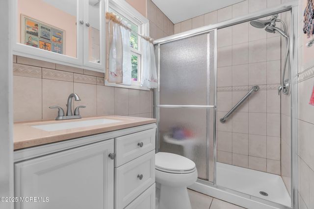 16 Goyave Street, Toms River, NJ 08757