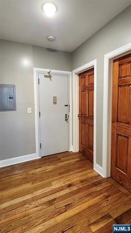 258 Franklin Street 1, Bloomfield, NJ 07003