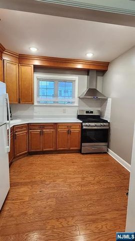 258 Franklin Street 1, Bloomfield, NJ 07003