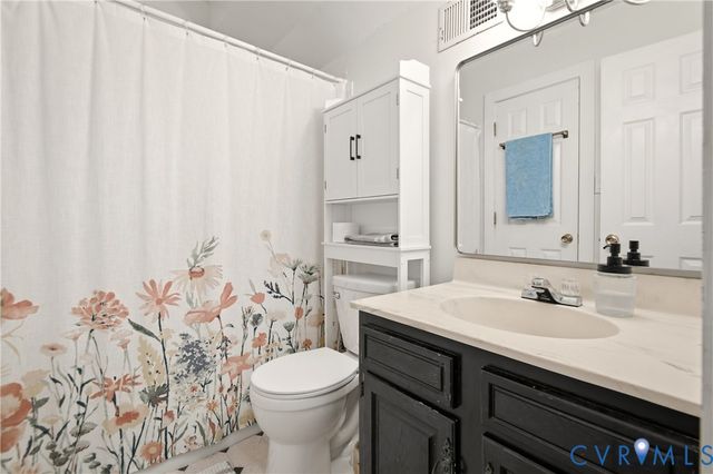 12300 Little Pond Ln, Midlothian, VA 23113