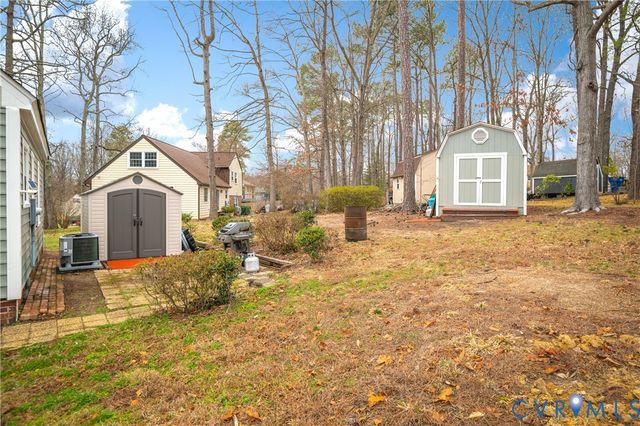 12300 Little Pond Ln, Midlothian, VA 23113