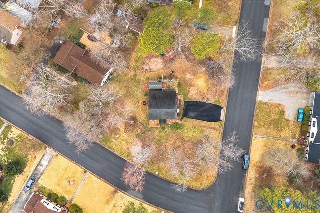 12300 Little Pond Ln, Midlothian, VA 23113