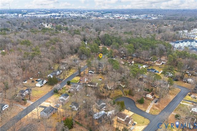 12300 Little Pond Ln, Midlothian, VA 23113