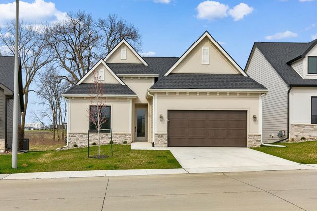 2646 SE Steele Drive, Waukee, IA 50263