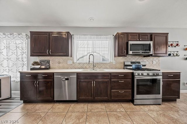 2294 Dakota Sky Court, Henderson, NV 89052
