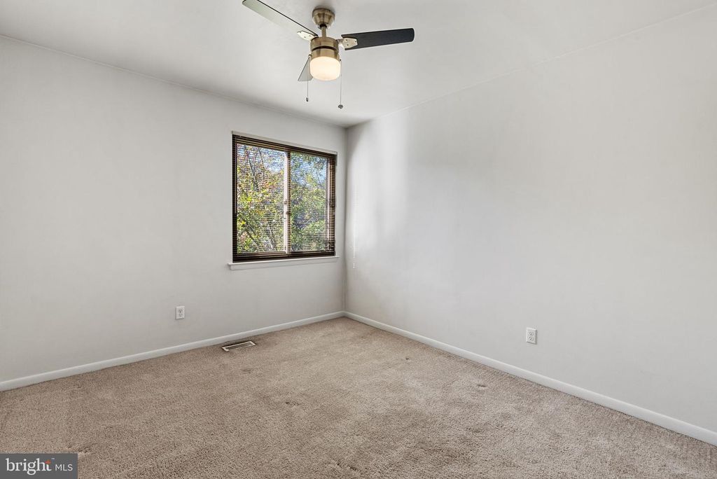 Image 18 of property listing at 4912 OXFORD CT #2, Bensalem, PA 19020