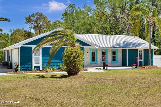245 Country Circle Drive E, Port Orange, FL 32128