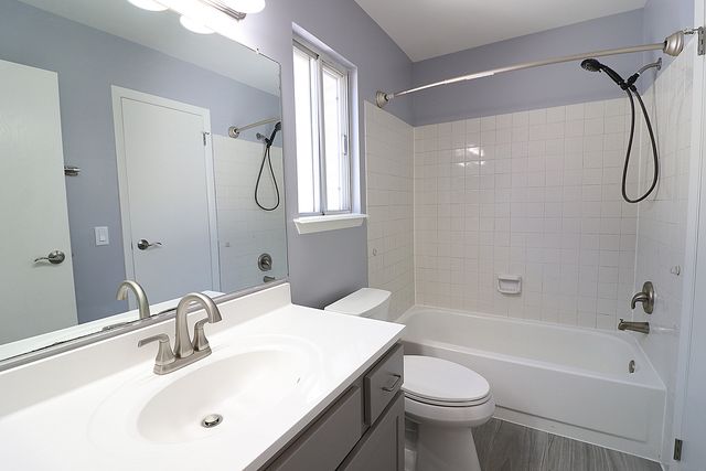 590 LeParc Circle, Buffalo Grove, IL 60089