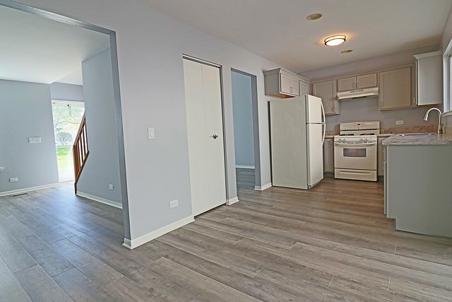 590 LeParc Circle, Buffalo Grove, IL 60089