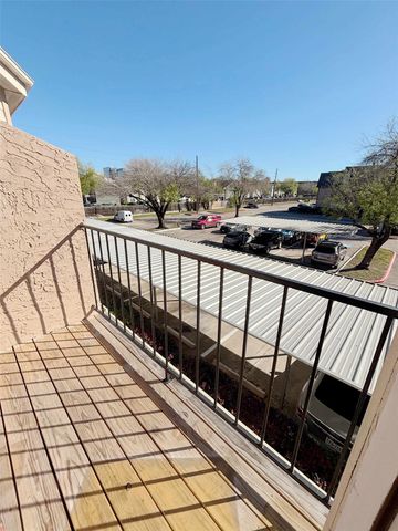 10855 Meadowglen Lane 1024, Houston, TX 77042