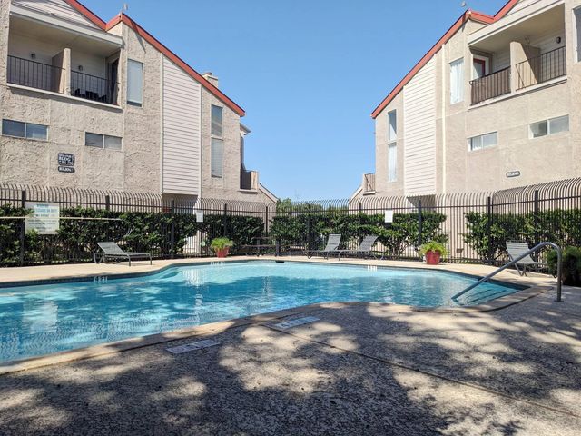 10855 Meadowglen Lane 1024, Houston, TX 77042