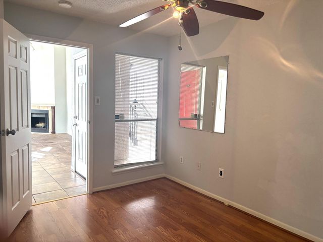 10855 Meadowglen Lane 1024, Houston, TX 77042