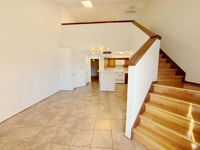 10855 Meadowglen Lane 1024, Houston, TX 77042