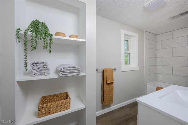 4636 Albert Avenue, Norton, OH 44203