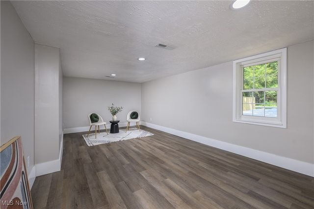 4636 Albert Avenue, Norton, OH 44203