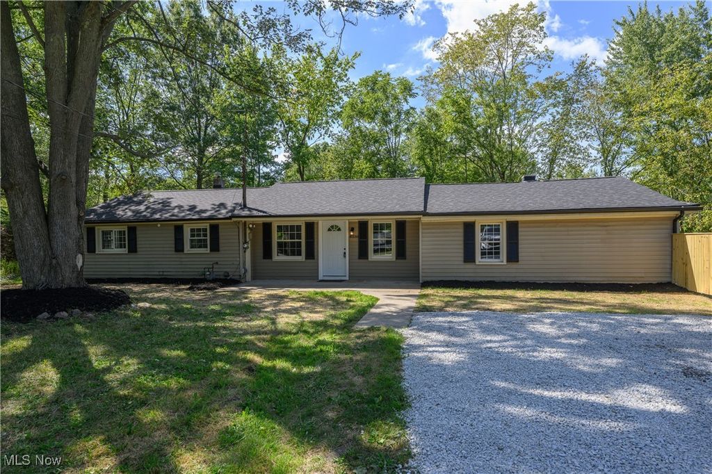 4636 Albert Avenue, Norton, OH 44203