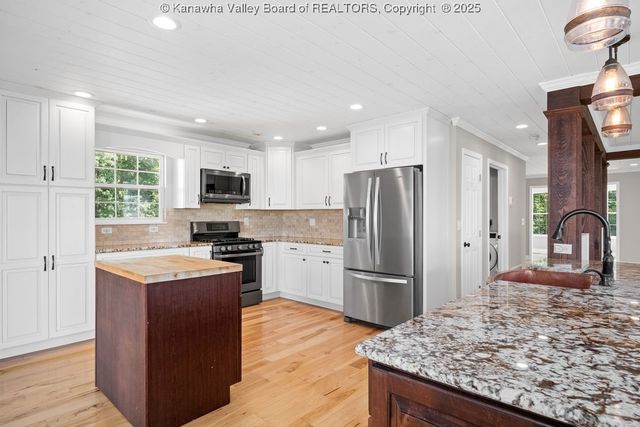 118 DOMINIC Drive, Scott Depot, WV 25560