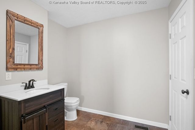 118 DOMINIC Drive, Scott Depot, WV 25560