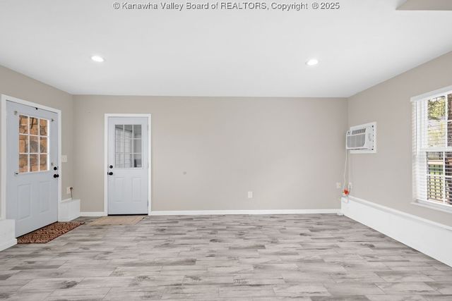 118 DOMINIC Drive, Scott Depot, WV 25560