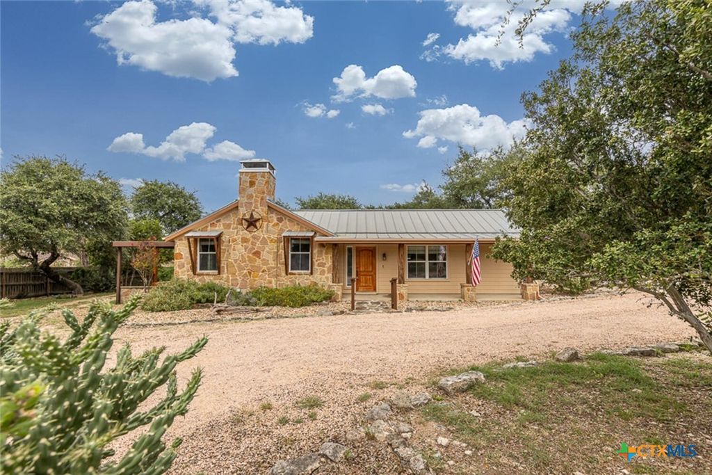 853 Crossbow Drive, Canyon Lake, TX 78133
