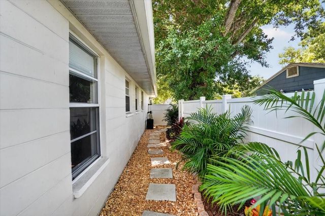 5109 17TH AVENUE S, Gulfport, FL 33707