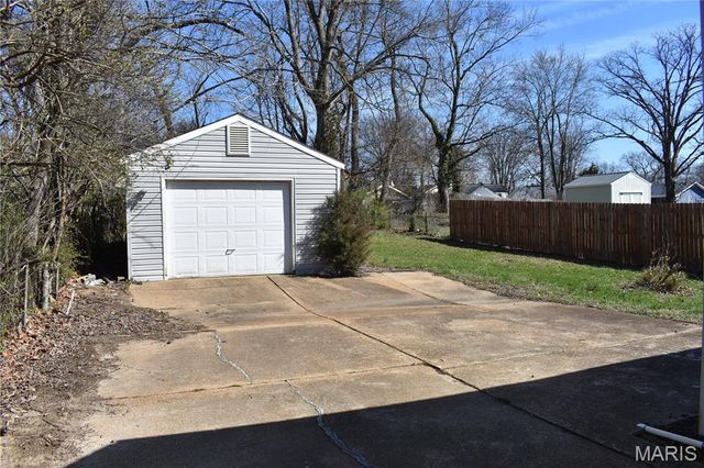 2324 Huntington Avenue, St Louis, MO 63114