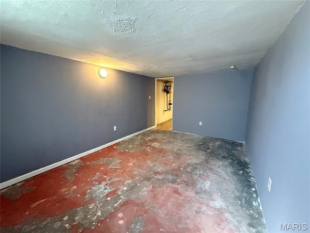 2324 Huntington Avenue, St Louis, MO 63114