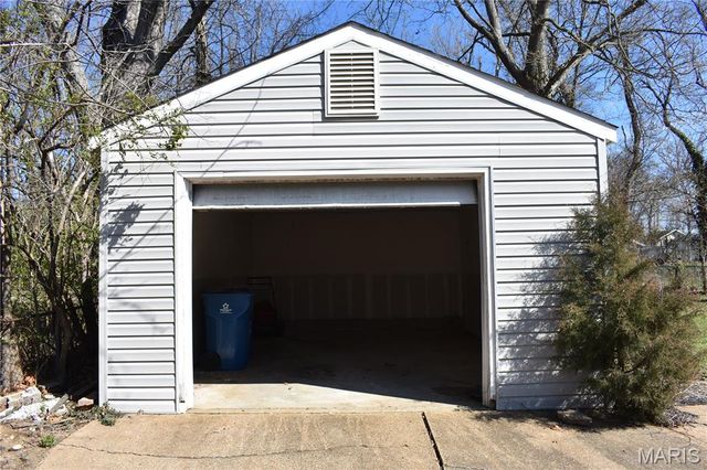 2324 Huntington Avenue, St Louis, MO 63114