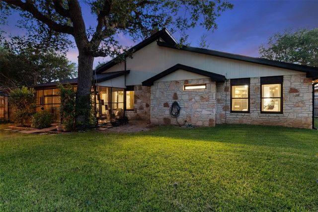1705 Wild Horse LN, Round Rock, TX 78681