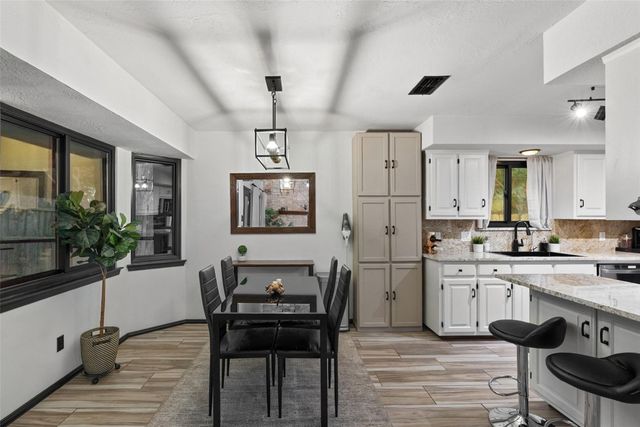 1705 Wild Horse LN, Round Rock, TX 78681
