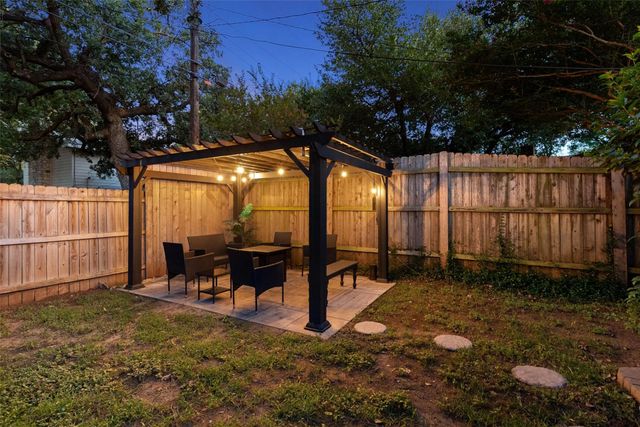 1705 Wild Horse LN, Round Rock, TX 78681