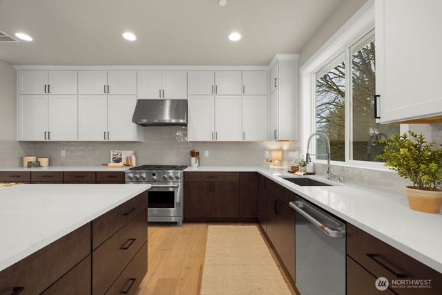 7853 S 132 Street, Seattle, WA 98178