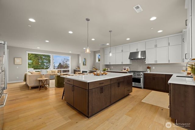 7853 S 132 Street, Seattle, WA 98178