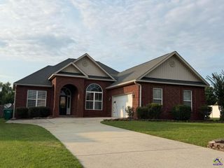 600 Trails End Circle, Bonaire, GA 31005