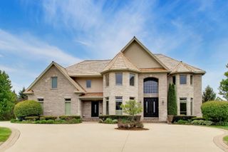 213 Justins Court, Vernon Hills, IL 60061