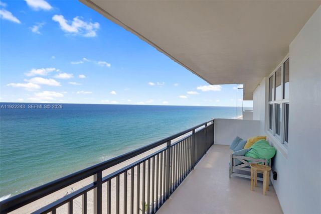 1149 Hillsboro Mile 1011 1011, Hillsboro Beach, FL 33062