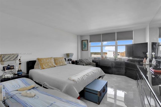 1149 Hillsboro Mile 1011 1011, Hillsboro Beach, FL 33062