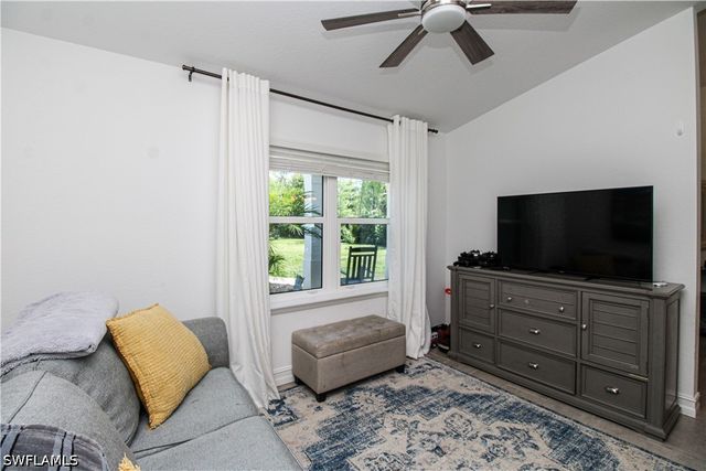 721 Logan BLVD S, Naples, FL 34119