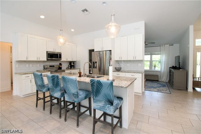 721 Logan BLVD S, Naples, FL 34119