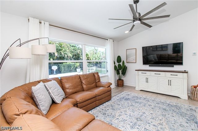 721 Logan BLVD S, Naples, FL 34119