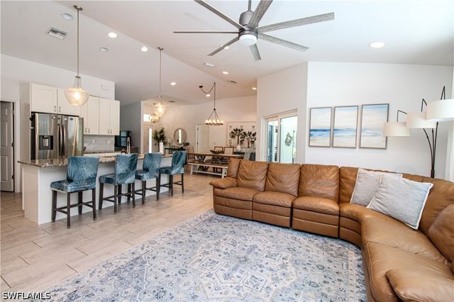 721 Logan BLVD S, Naples, FL 34119